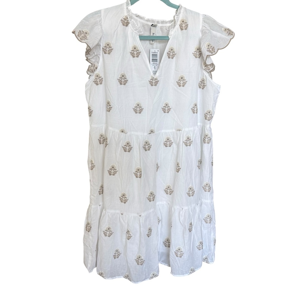 Belle Isle by Torrid Dress Sz 00 M/L Tiered white Embroidered Sleeveless